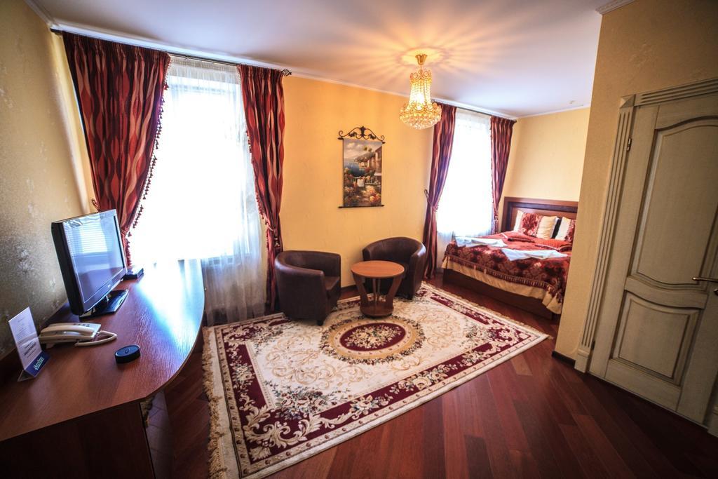 Imperiya Hotel Khmel'nyts'kyy Room photo